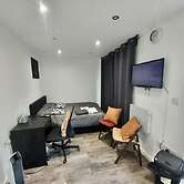 Cosy 1-bed Studio in Northolt