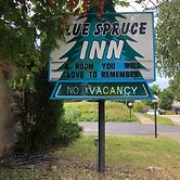 Ludington Blue Spruce Inn