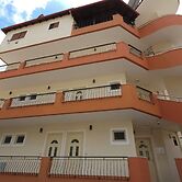 Friends House - Borsh Hotel