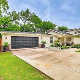 3 Mi to Lake Ray Roberts: Luxe Pilot Point Home