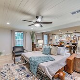 3 Mi to Lake Ray Roberts: Luxe Pilot Point Home