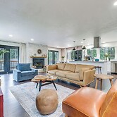 Anderson Island Home w/ Deck: Steps to Lake!