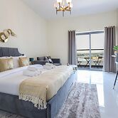 Elite LUX Holiday Homes - Sleek Urban Studio in Liwan Dubai