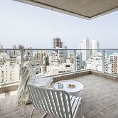 Seaside High-Rise Apt by Sea N' Rent