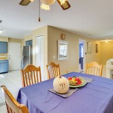 7 Mi to Satellite Beach: Melbourne Home w/ Yard