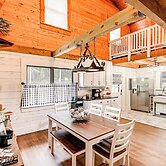 Peaceful Mt Juliet Cabin w/ Patio & Fire Pit
