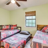 Cotter Home w/ Deck ~ 1 Mi to Big Spring Park!