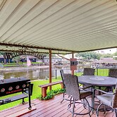 Home on Lake Granbury w/ Hot Tub: 5 Mi to Dtwn!