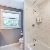 Old Saybrook Home w/ Screened Porch & Ocean View!