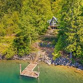 Yellow Tail Cabin in Hoodsport