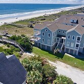 Spectacular Oceanfront Home Located On North Litchfields Peaceful And 
