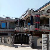 Stunning Family, Mirpur House