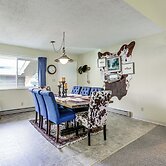 Carbondale Condo w/ Balcony & On-site Fly Fishing!
