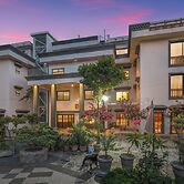 Uma Residence & Suites