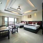 Rock Royal Hotel & Resort