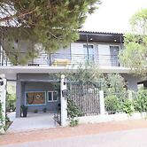 Captain's Spacious House Near The Beach