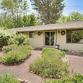 Quiet Home w/ Garden ~ 7 Mi to Patagonia Lake!