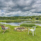 Honesdale Cabin on 110-acre Farm: Pets Welcome!