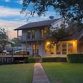 Travis by Avantstay Waterfront Lake Retreat