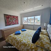 Cosy Home in Leicester