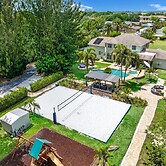 8BR Entertainers Estate w/ Pool, Games & Theater !