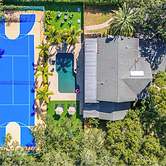 Court Haven Paradise: Your All-in-one Getaway