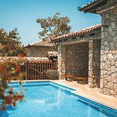 Carevic Resort & Villas