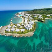 The Signature Level At Grand Palladium Lady Hamilton Resort & Spa