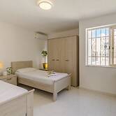 Villa Swieqi with shared rooms 8