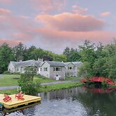 Game Farm Villa by Avantstay 10bdr, Private Pond, Spa, Pool Family-fri