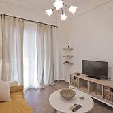 Irida With 1 Bedrooms and 1 Bathrooms