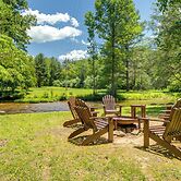 Remote Cooper Creek 'trout House' w/ Hot Tub