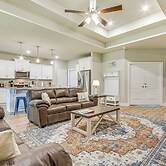 Single-story Navarre Home ~ 8 Mi to Navarre Beach