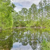 Cozy Fairhope Retreat w/ Patio & Grill!