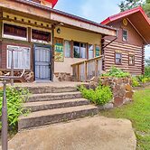 4 Mi to Historic District: Calico Rock Cabin!