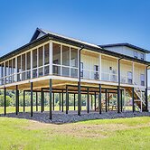 Riverfront Murfreesboro Cabin w/ Fire Pit