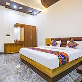 Fabhotel Jb Square Resort