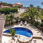 4bed Villa Sleeps 8- Pool, Garden, Bbq, Near Beach