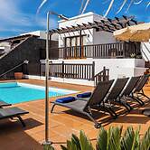 4 Bed Villa - Heated Pool, Pool Table, Bbq, Patio