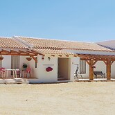 2-bed Villa With Pool, Garden & Parking Near Seron