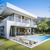 Luxury Villa in Perfect Location With sea Views