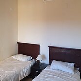 3 Bed Penthouse - Sleeps 8 - Pool - Sea View