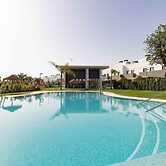 Modern Four Bedroom House With Golf Course Views