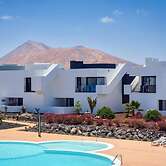 Superior Apartment Sleeps 2 With Pool