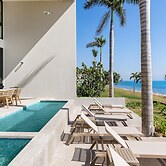 Modern Luxury W Resort Amenities Sleeps 16