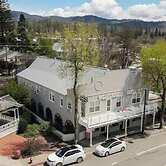 Weaverville Hotel