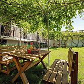 Kalpazo Kaja Vila Garden