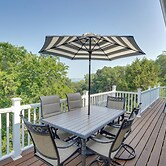 Family-friendly Lakeview Cottage w/ Deck & View
