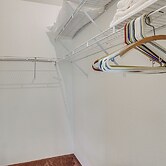 Waterfront Shady Cove Home w/ Fishing Deck!