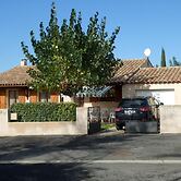 Pretty Villa With Above Ground Pool